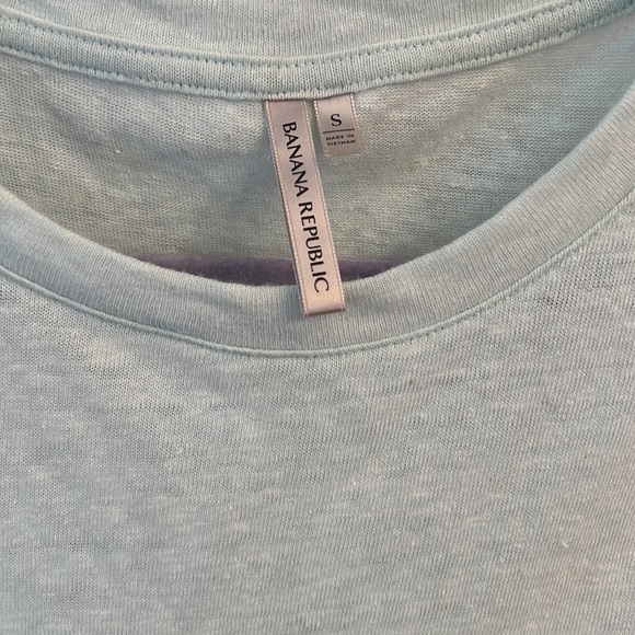 Banana Republic Super soft and cute Light sea-foam tissue tank - Picture 2 of 5